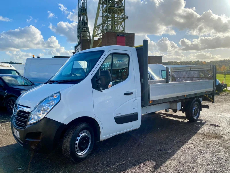 Asset Auctions Ltd - Sunday Midday Auction - Mansfield Van Centre… Huge Variety On Offer. You Cannot Buy These Lots Cheaper On Any Platform - Auction Image 2