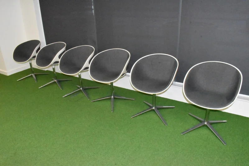 In2Corporate Ltd - Contents of a Modern Office Building In Hayes UB3 - Short Notice Auction - Features Desk Pods, Chairs and More - All £5 Start And NO RESERVE - Auction Image 1