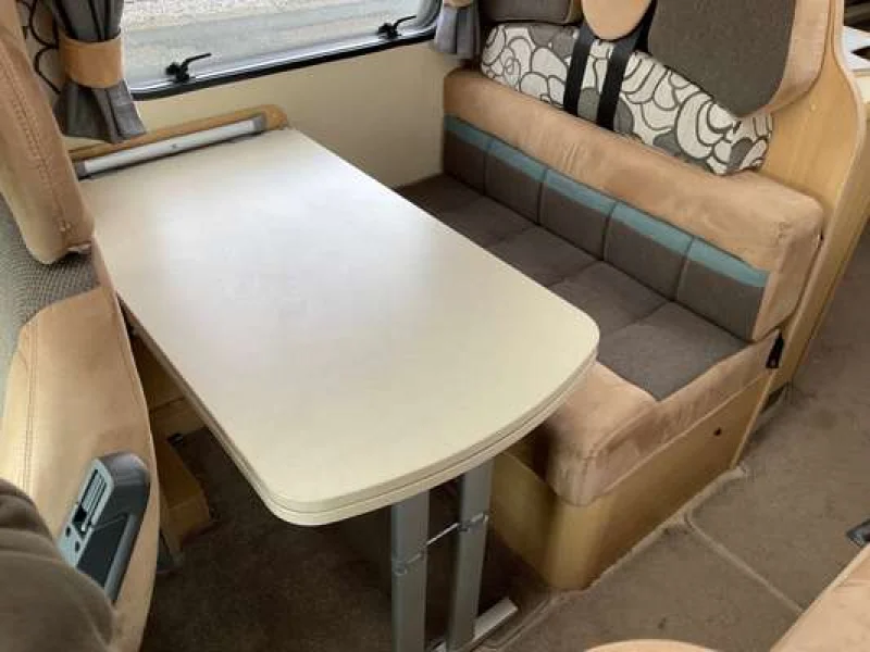 BPI Asset Advisory Ltd - 2011 Fiat Ducato 40 Maxi 160 M - Jet Bessacarr E660 4 Berth Campervan - Auction Image 6