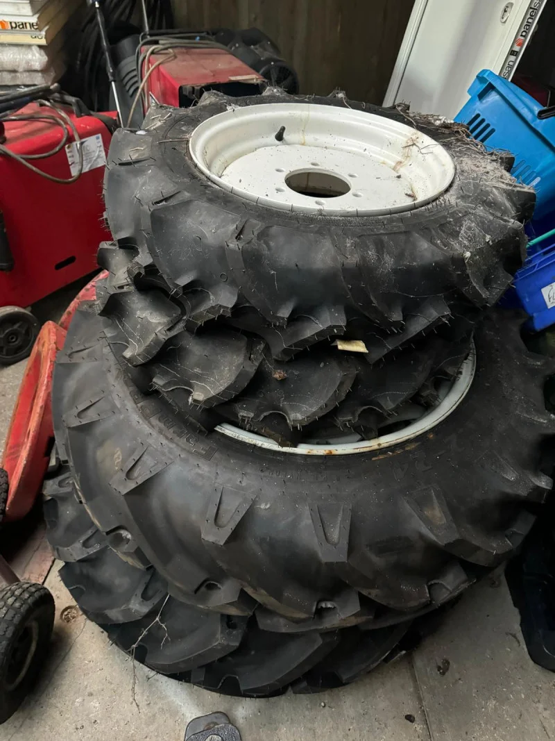 BPI Auctions - Unused 2024 Mitsubishi MTU26 HST Compact Tractors, Sets of Tractor Wheels & Workwear at Auction - Auction Image 3
