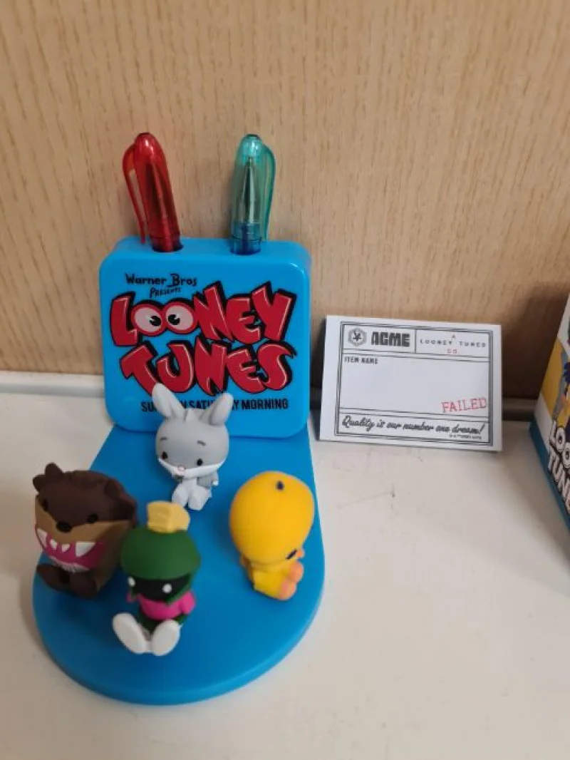 JPS Chartered Surveyors - Fantastic Licenced Looney Tunes Stock Auction incl: Backpacks, Stationery, Tablet/Ipad Holders & More - Auction Image 5