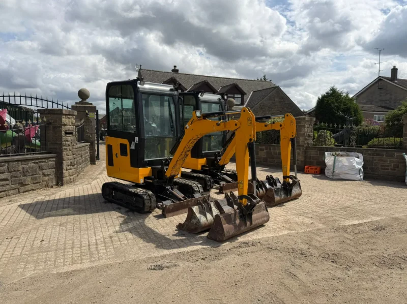 Universal Auctions Group Ltd - Massive Multi-Lot Auction; Ex-Fleet Vans, Agri, Construction & Heavy Plant Machinery And Much More! - Auction Image 9