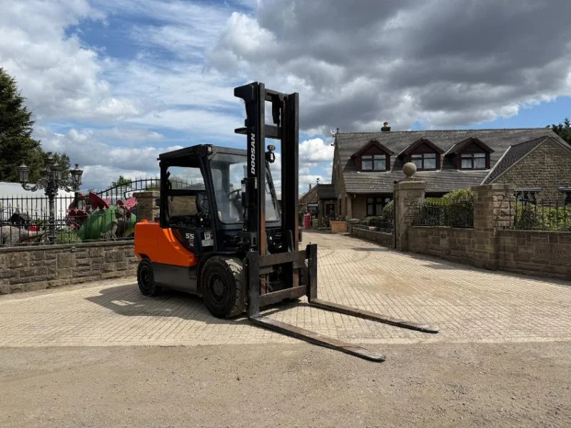 Universal Auctions Group Ltd - New Weekly Vehicles, Plant & Machinery Auction, Weekly Sale 2 of 2 - Auction Image 1