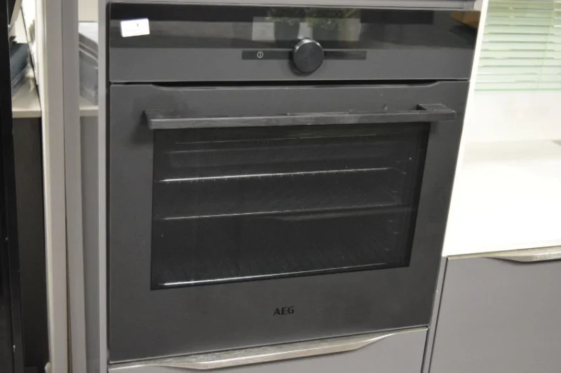 Gilbert Baitson - Kitchen Displays, Forklift Truck, Vehicles, Workshop Equipment for Auction - Auction Image 5