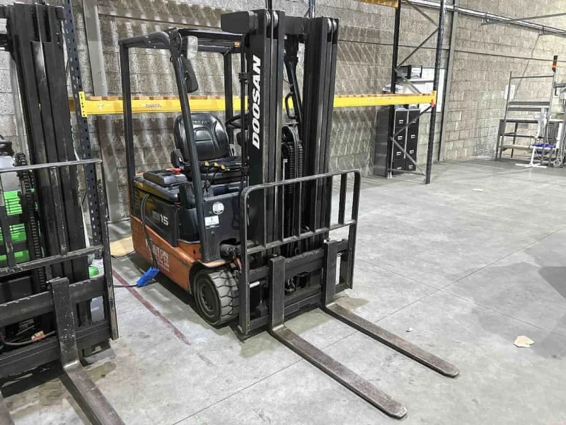 Sweeney Kincaid - Warehouse Racking, Equipment & Forklifts Auction - Auction Image 1