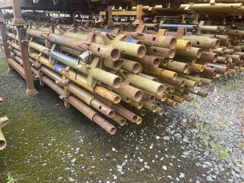 Sweeney Kincaid - Large Quantity of Excellent Scaffolding at Auction - Auction Image 2