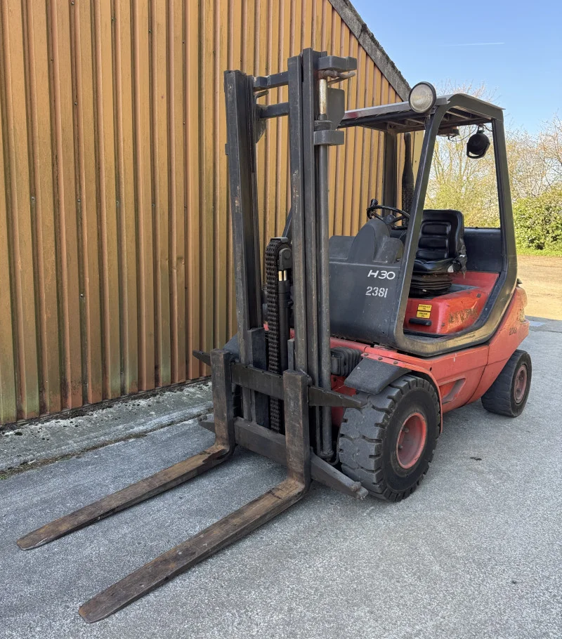 Pinder Asset Solutions Ltd - Probate Disposal Scania T-Cab Tractor Unit, Toyota Landcruiser V8; Garage, Groundcare & Lifting Equipment, Linde H30D Forklift, Golf Buggy at Auction - Auction Image 3