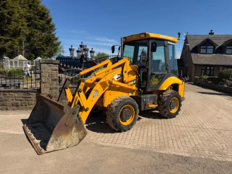 Universal Auctions Group Ltd - Multi-Lot Auction; Ex-Fleet Vans, Agri, Construction & Heavy Plant Machinery And Much More! - Auction Image 8