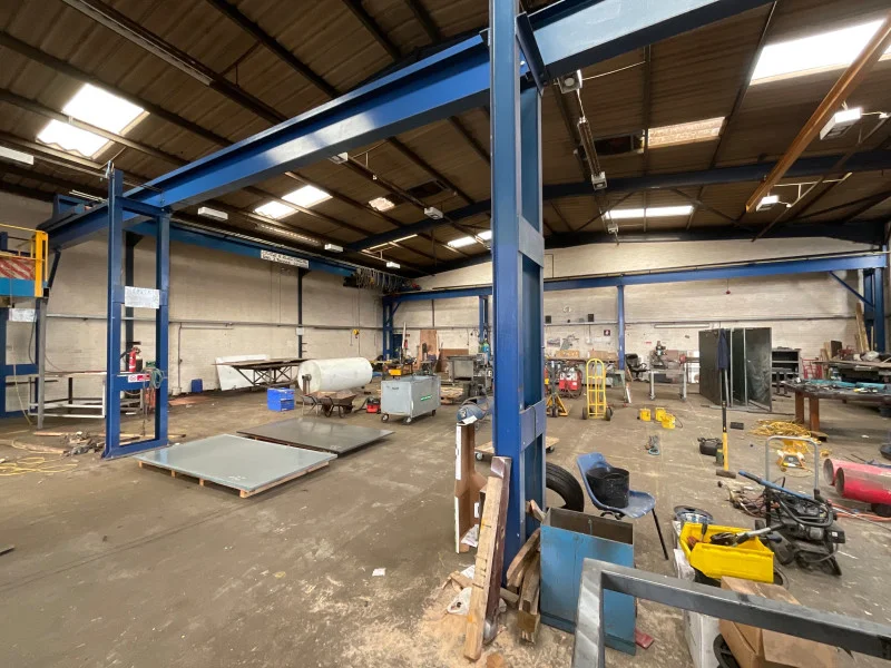 BPI Auctions - Metalworking Machinery, Welding Equipment, Forklift Trucks, Commercial Van, Power Tools & More at Auction - Auction Image 5