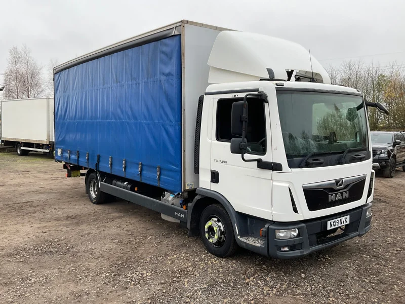 BPI Auctions - 2019 DAF LF 7.5T Box Lorries with Tail Lifts & 2019 MAN TGL 7.5T Curtain Sided Lorries at Auction - Auction Image 1
