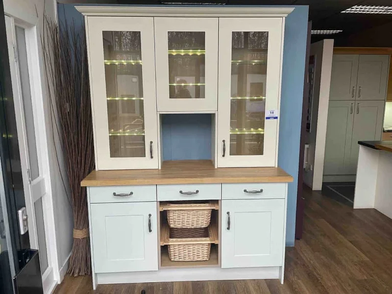 Sweeney Kincaid - Kitchen Showroom Auction - Auction Image 6