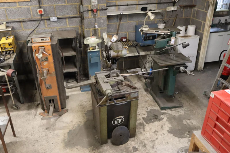 W & H Peacock - Fabrication Machinery & Equipment Auction - Auction Image 2