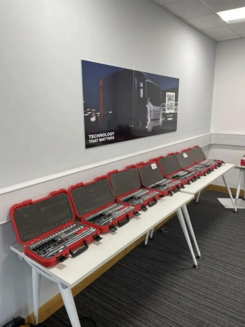 Hilco Global Europe - 2 Day Auction of Exceptional Quality Garage Workshop Equipment, Engineering & Warehouse Support Equipment - Auction Image 7