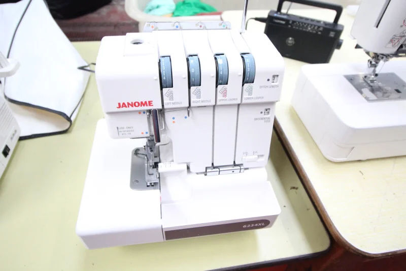 Lithgow Sons & Partners - Ladies Formal Wear & Accessories Auction - Auction Image 5