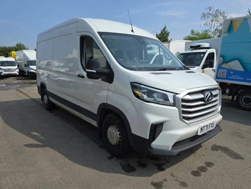 BPI Auctions - 2021 & 2022 Renault Master LWB & Maxus Deliver 9 Van Auction - Auction Image 4