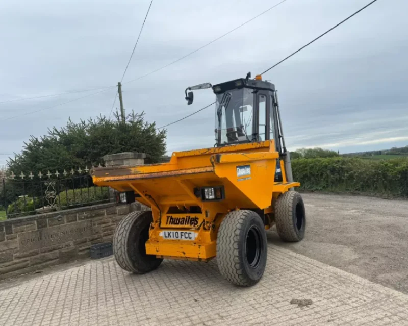Universal Auctions Group Ltd - 800 Lots of Ex-Fleet Vehicles, Agri & Farm, Heavy Plant, Machinery, HGVs & Much More at Auction - Auction Image 2