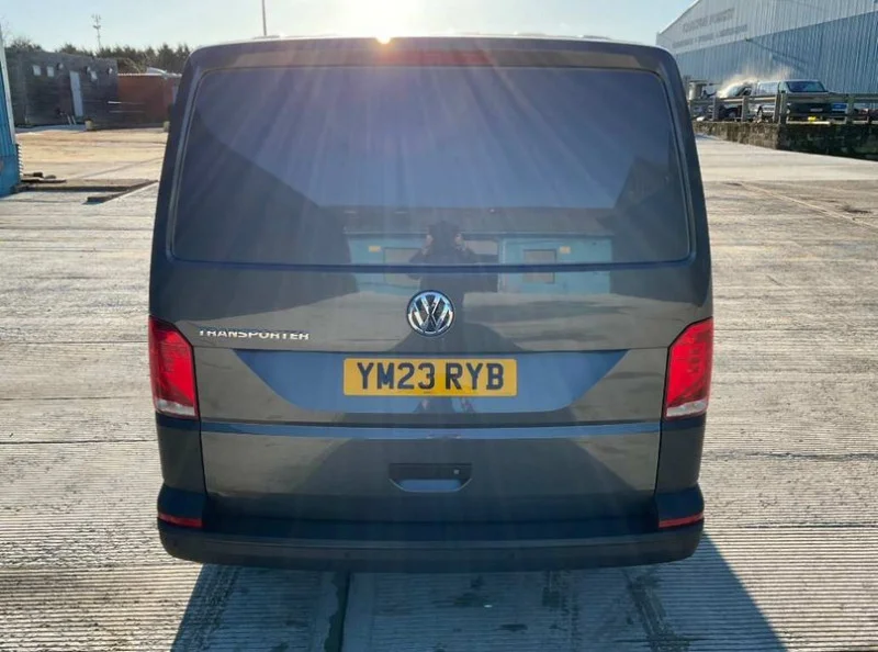 BPI Auctions - 2023 Volkswagen Transporter T28 Startline Panel Vans Auction - Auction Image 3