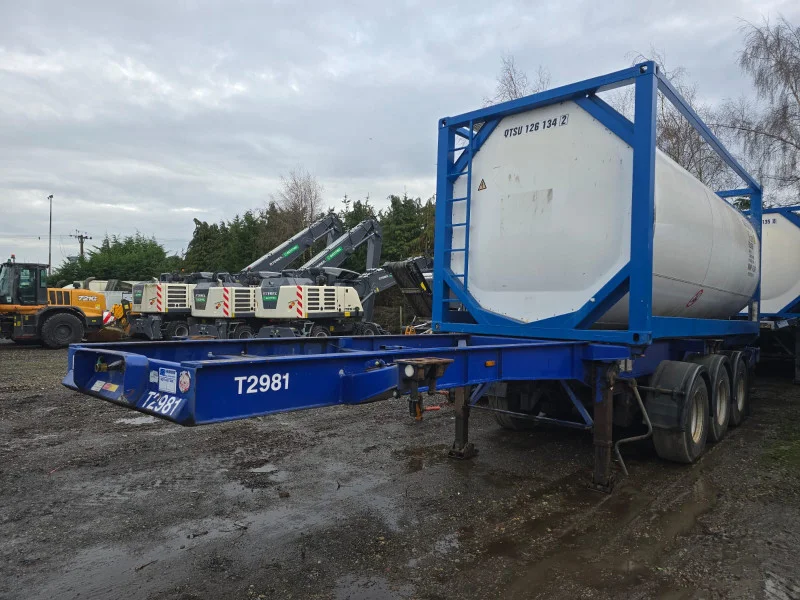BPI Auctions - Commercial Vehicles Auction to include: Tractor Units, Skip Loader, Curtainside Lorries, Tri-Axle Skeleton Trailer, Minibus & More - Auction Image 3