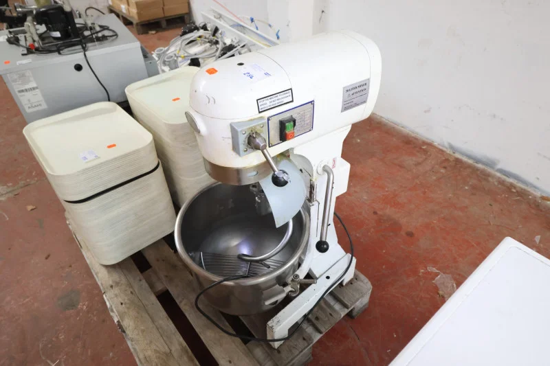 Lithgow Sons & Partners - 1500x Items of New Clothing, Catering Equipment & Trade Furnishings Auction - Auction Image 9
