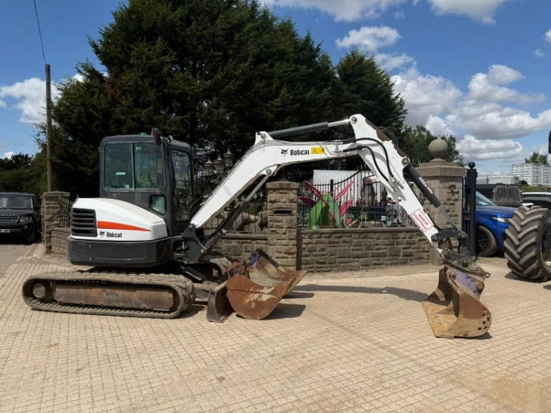 Universal Auctions Group Ltd - New Weekly Vehicles, Plant & Machinery Auction, Weekly Sale 2 of 2 - Auction Image 1