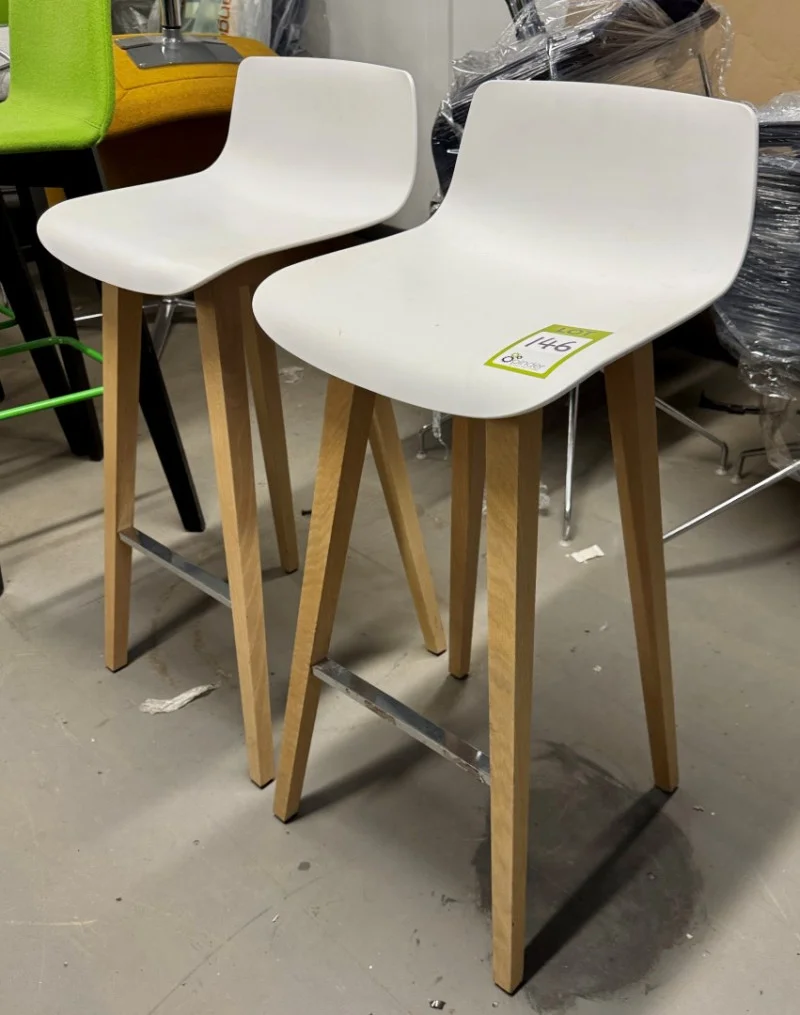 Pinder Asset Solutions Ltd - Online Auction: Range of High End Designer Office Breakout and Meeting Furniture, Original Artwork of The City of London Skyline by Christopher Farrell - Auction Image 9