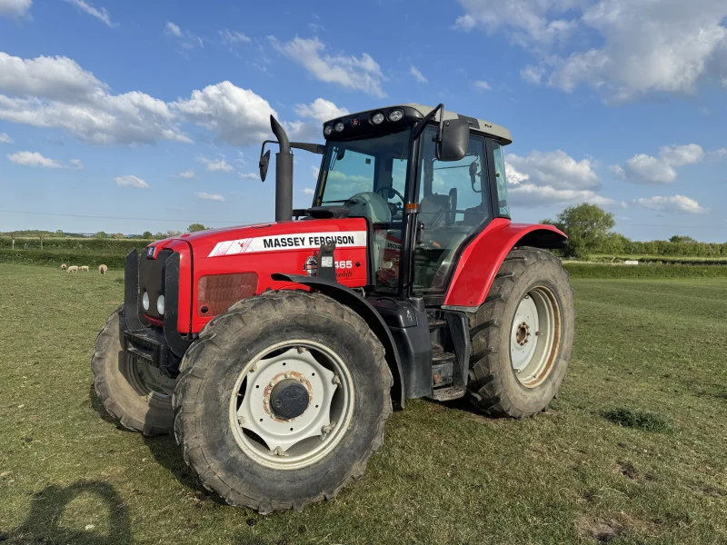 Will Barker & Co - Nelson Farm Machinery Dispersal Auction - Auction Image 4