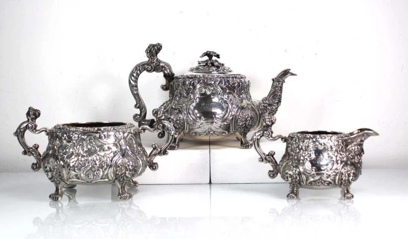 W & H Peacock - Antique Furniture, Collectors’ Items, Selected Toys, Jewellery & Watches Auction - Auction Image 5