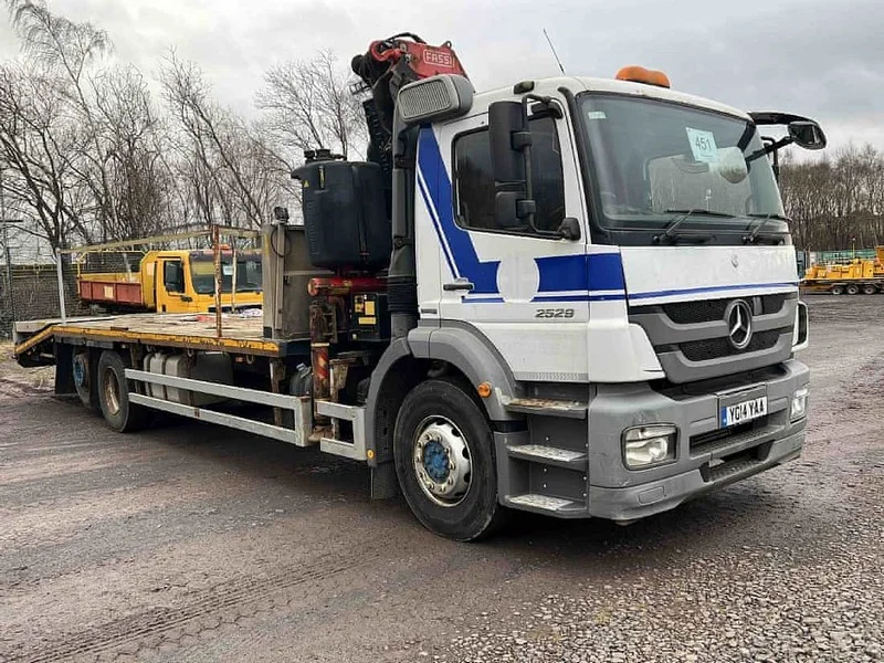 Sweeney Kincaid - Light Commercials, Vehicles, Cars, HGV's, Buses & Coaches at Auction - Auction Image 6