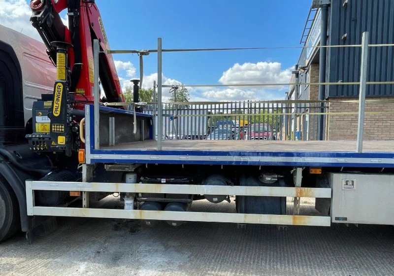 Salvue Ltd. - 2024 Volvo FE320 6x2 Flat Bed Truck with Palfinger SLD5 - Chemical Spill Damage (IBC Failure) at Auction - Auction Image 4