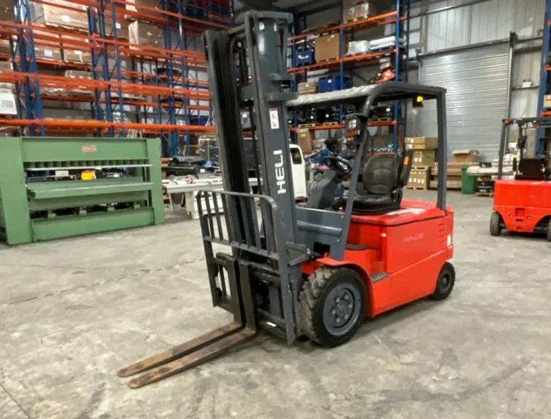 BPI Auctions - Electric, Gas & Diesel Forklift Trucks & Diesel Irion Side Loader at Auction - Auction Image 4