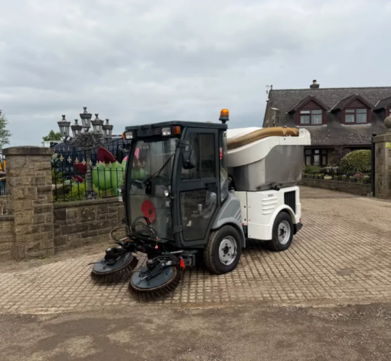 Universal Auctions Group Ltd - Summer Spectacular Week, ONLY 12.5% BUYERS PREMIUM, 1 Week Only!!!, Plant, HGVs, Ex-Fleet Vehicles, Agri Equipment - Auction Image 6