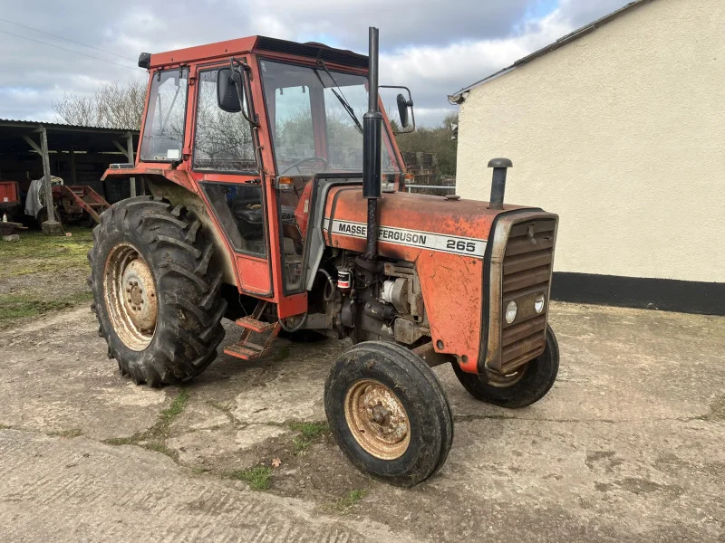 Stags - Online Timed Auction Dispersal Auction of Tractors, Land Rover, Quad Bike, Trailers, Farm, General, Garden & Vintage Equipment - Auction Image 5