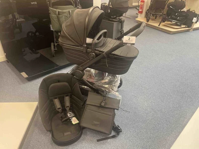 Sweeney Kincaid - Pram Centres Stock Auction - Auction Image 2
