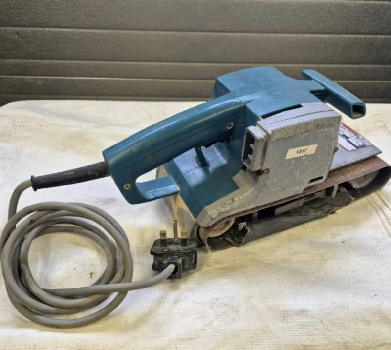 Wyles Hardy & Co - HGV's, Light Commercials & Construction Tools Auction - Auction Image 7