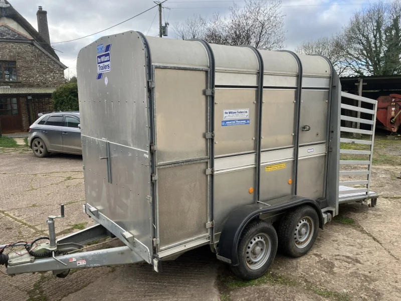 Stags - Online Timed Auction Dispersal Auction of Tractors, Land Rover, Quad Bike, Trailers, Farm, General, Garden & Vintage Equipment - Auction Image 6