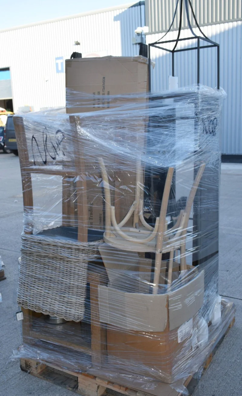 In2Corporate Ltd - Assorted Pallet Job Lots From a Premium Garden Furniture Retailer - Online Auction Featuring Bistro Sets, Benches, Coffee Tables, Storage Units & Shelving, Planters, Home Decor & More - Auction Image 6