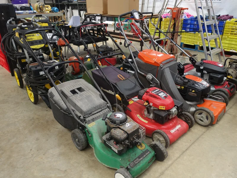 W & H Peacock - St Neots Weekly Auction - Auction Image 8
