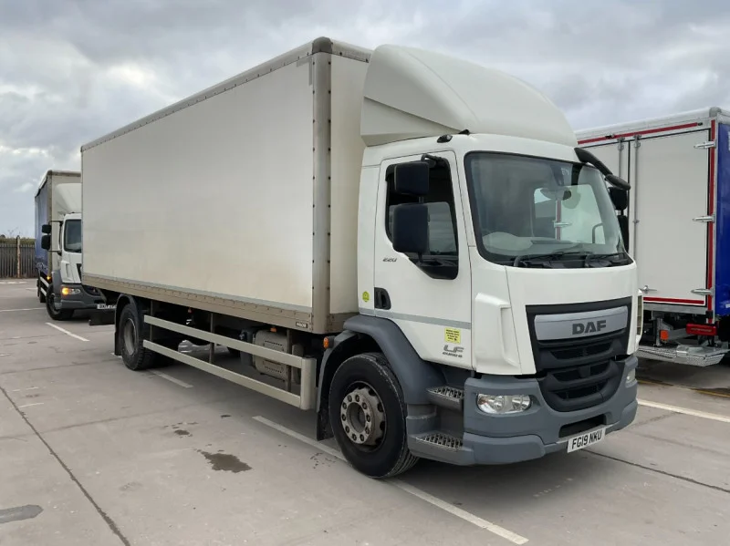 BPI Auctions - 2019 - 2017 DAF, Iveco & Renault Tractor Units, Box Lorries & Curtainsider Lorries at Auction - Auction Image 1