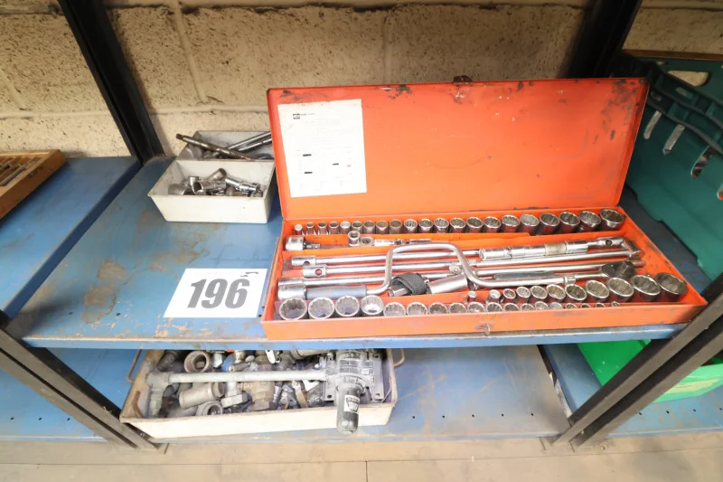 Lithgow Sons & Partners - Fabrication and Metalworking Machinery, Forklift, Industrial Equipment, Welders, Etc. - Auction Image 4