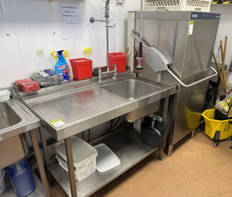 Pinder Asset Solutions Ltd - Liquidation of a Pirate Themed Bar/Restaurant inc Catering, Bar & Restaurant Furniture, Sound/Lighting, Pirate Memorabilia, Wet Stocks at Auction - Auction Image 3