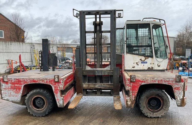 BPI Auctions - Electric, Gas & Diesel Forklift Trucks & Diesel Irion Side Loader at Auction - Auction Image 3