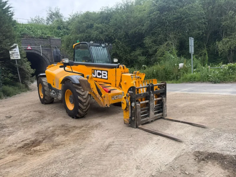 Universal Auctions Group Ltd - Massive Multi-Lot Auction; Ex-Fleet Vans, Agri, Construction & Heavy Plant Machinery And Much More! - Auction Image 4