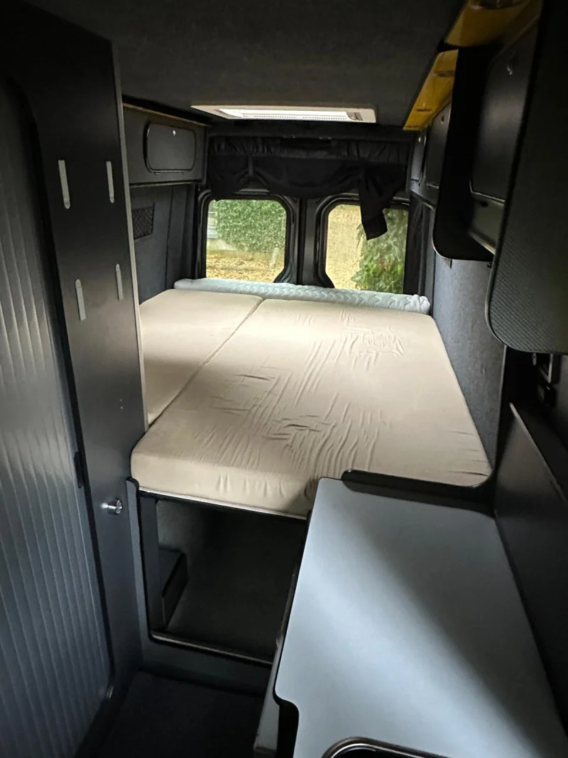 Asset Auctions Ltd - Sport Home! Mercedes Sprinter LWB 316 CDI Auto Motorhome Camper Van Auction - 21k Miles From New! - Auction Image 9