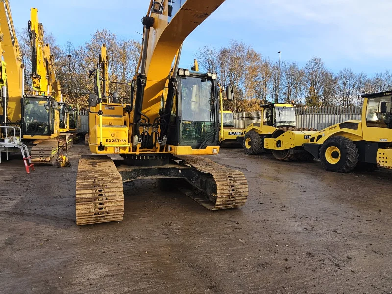 Salvue Ltd. - 2019 JCB 220X  Tracked Excavator - Salvage | Hydraulic Contamination - Auction Image 1