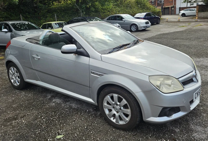 Humbert & Ellis Ltd - Modern & Classic Cars Auction - Auction Image 9