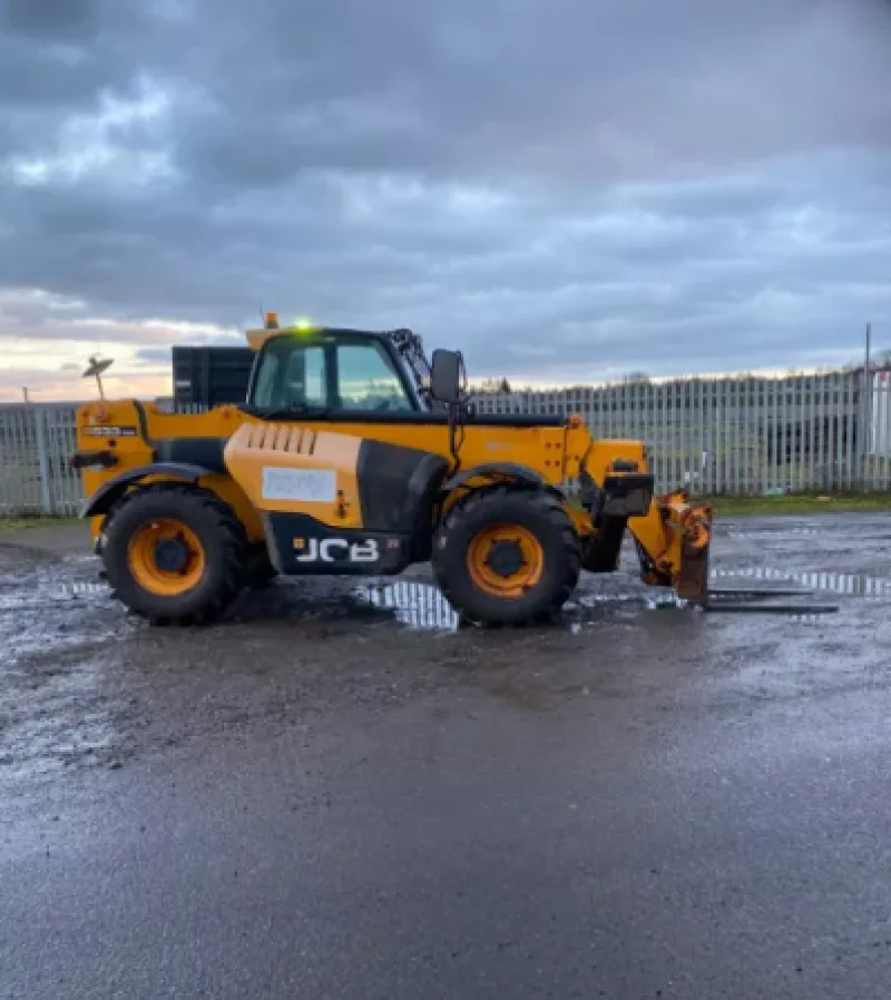 Universal Auctions Group Ltd - Massive Multi-Lot Auction; Ex-Fleet Vans, Agri, Construction & Heavy Plant Machinery and Much More! - Auction Image 7