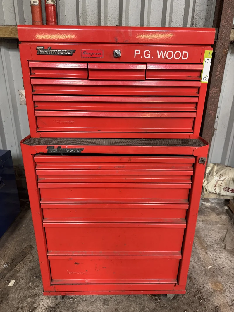 Pinder Asset Solutions Ltd - Probate Disposal Scania T-Cab Tractor Unit, Toyota Landcruiser V8; Garage, Groundcare & Lifting Equipment, Linde H30D Forklift, Golf Buggy at Auction - Auction Image 9