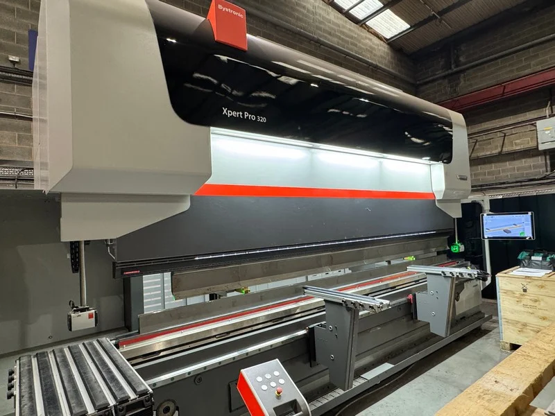 BPI Auctions - 2023 Bystronic Xpert Pro 320/4300 CNC Controlled Press Brake Auction - Auction Image 2