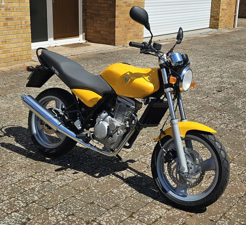Humbert & Ellis Ltd - Modern & Classic Cars Online Auction - Auction Image 8