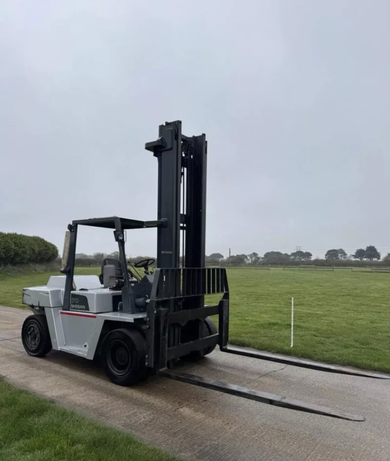 Universal Auctions Group Ltd - Massive Multi-Lot Auction; Ex-Fleet Vans, Agri, Construction & Heavy Plant Machinery And Much More! - Auction Image 9